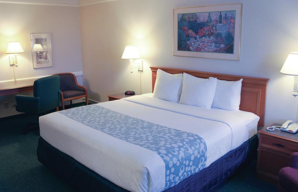 Quality Inn Харлинген Екстериор снимка
